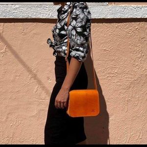 NWT Cross Body *orange* Soy Nica
